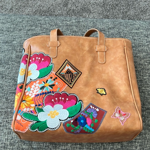 Plunder Handbags - Plunder faux leather boho tote bag